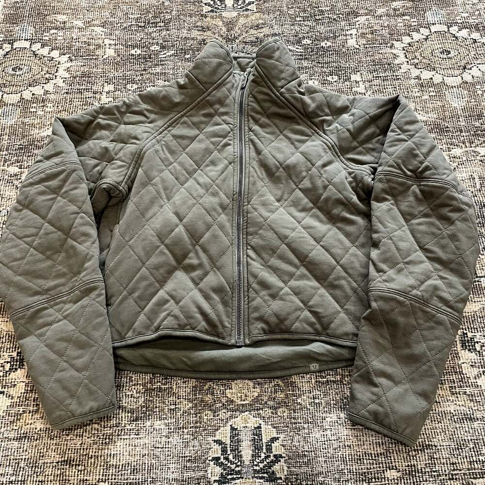 Lululemon Quilted Calm Jacket Army Green Cropped Women's Size 0
